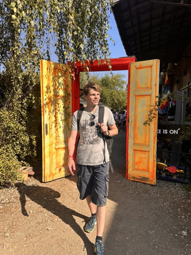 Szymon Skrzyński Odczarować Fizykę